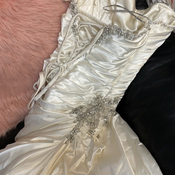 Maggie sottoro one shoulder satin gown - Picture 3 of 12